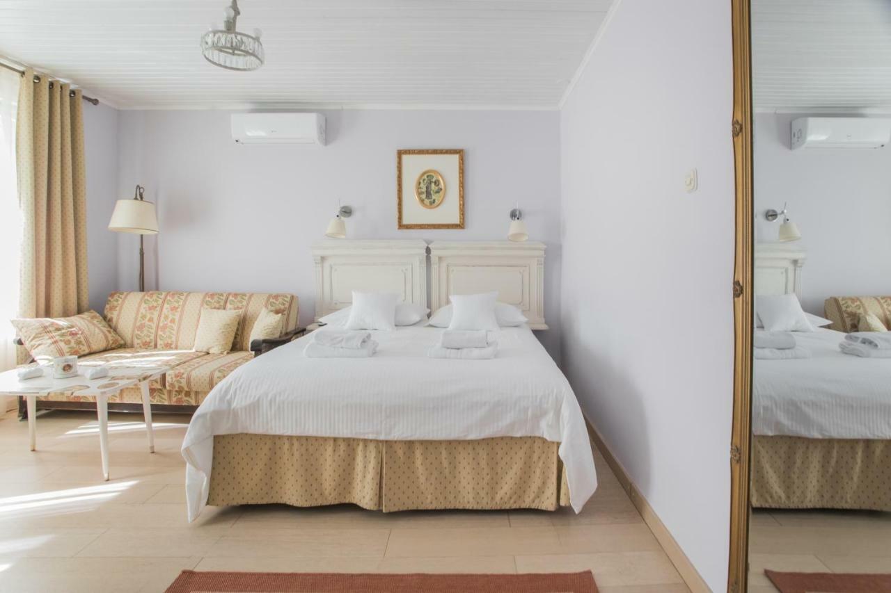 Shabby Chic Apartments Шибеник Екстер'єр фото