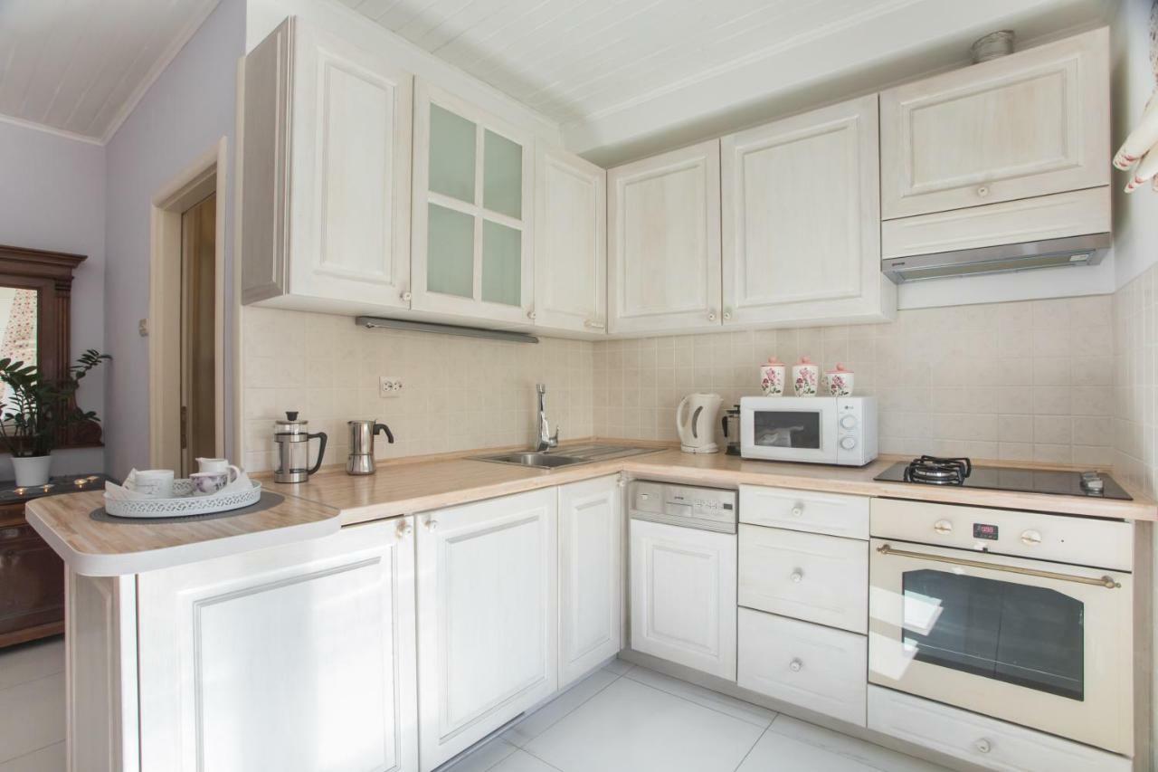 Shabby Chic Apartments Шибеник Екстер'єр фото
