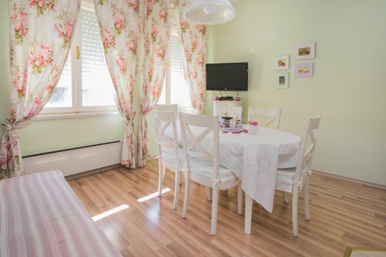 Shabby Chic Apartments Шибеник Екстер'єр фото
