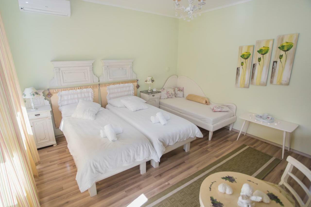 Shabby Chic Apartments Шибеник Екстер'єр фото