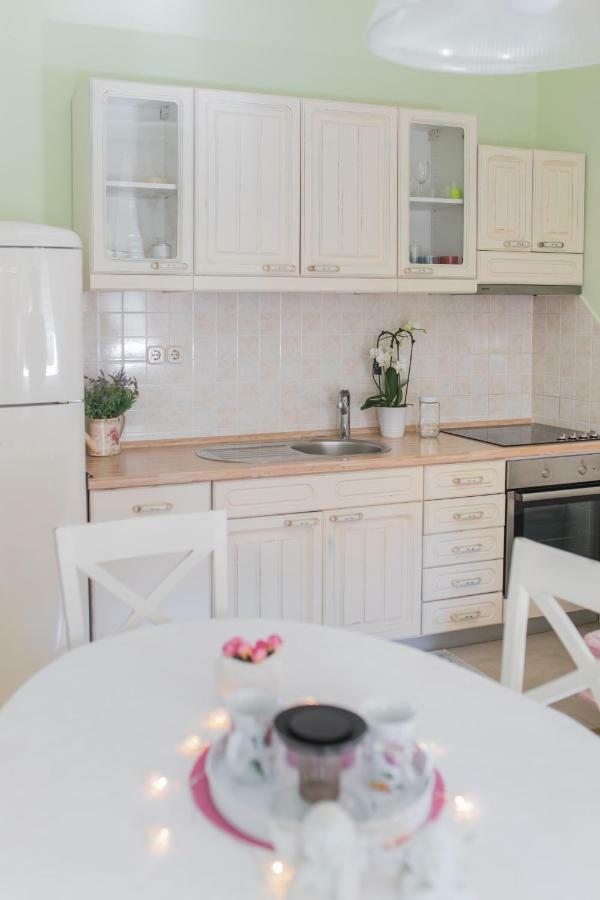 Shabby Chic Apartments Шибеник Екстер'єр фото